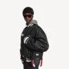Balenciaga voor heren | NBA-samenwerking: Explorer-schoudertasje in zwart/wit/vermiljoenrood