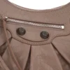 c Le Cagole kleine schoudertas “Light Brown” 6713071VG9Y1212