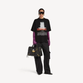 Dames-T-shirt ‘The Door’ in oversized model, zwart