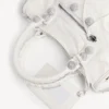 Dames tas ‘City’ klein met grote studs en strass-steentjes in optisch wit