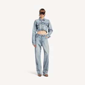 Damesjeans met gedraaide naden in bleek lichtblauw