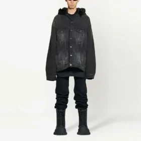 Denimjas met capuchon en knopen in gebleekt effect “Black” 724653TNW541129