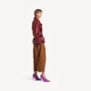 Gevouwen korte trenchcoat voor dames in bordeauxrood