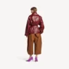 Gevouwen korte trenchcoat voor dames in bordeauxrood