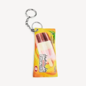 Heren sleutelhanger/bedeltje in de vorm van een snackzakje in geel
