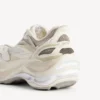 Jet-sneaker voor heren in de kleur ‘eggshell’