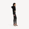 Korte techwear-hoodie met rits voor dames in zwart