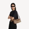 Le 7-schoudertas voor dames, medium, in de kleur biscuit