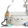 Le Cagole kleine schoudertas met used-effect en bedeltjes “White” 7716402AA7A9000