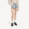 Mini-short voor dames in bleek lichtblauw