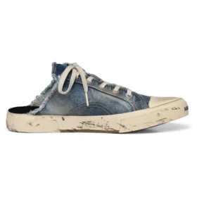 Paris Muiltjes in “Blue” 693953W3RCL4090