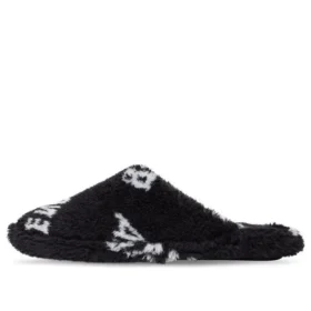 Pluizige slippers “Allover Logo – Zwart” 699675W2B411090