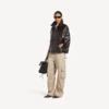 Relaxte cargo-broek voor dames in beige