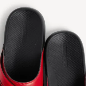 Sportieve badsandal voor heren in zwart/rood