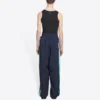 Sporty B-trainingsbroek “Donkerblauw Groen Wit” 675491TKO484063