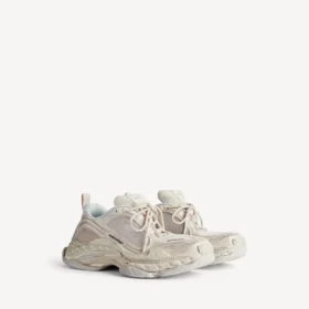 Triple S.2-Sneaker voor dames in eierschaalkleur