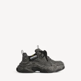 Triple S canvas sneaker voor heren in zwart