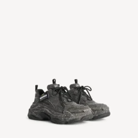 Triple S canvas sneaker voor heren in zwart