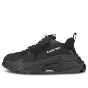 Triple S Sneaker “Zwart” 2020 534217W2CA11000