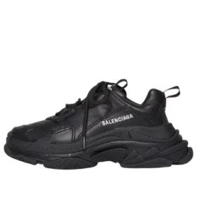 Triple S “Zwart” 524039W2FA51000