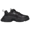 Triple S “Zwart” 524039W2FA51000