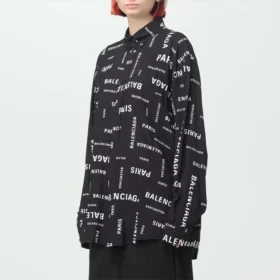 Viscose shirt met lange mouwen en all-overprint, ruime pasvorm “Zwart” 658956TPLB41070